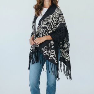 Flying Tomato Black and Cream Open Front Sweater with Fringe in Small